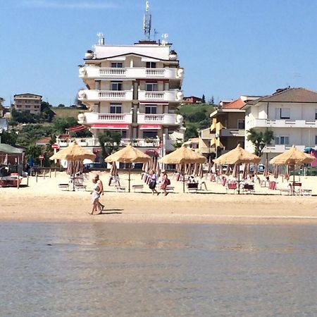 Hotel Guerra Francavilla Al Mare Exterior foto